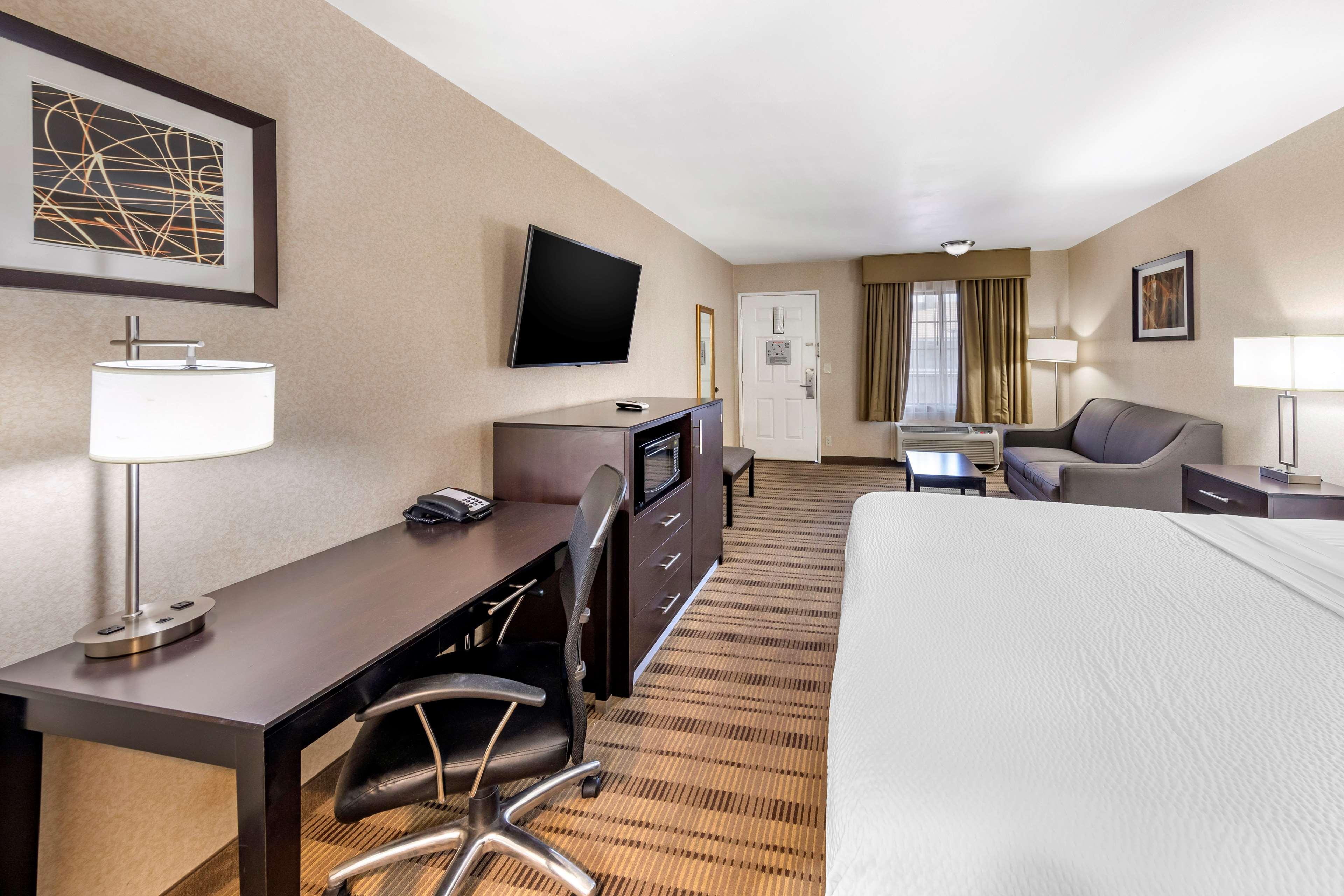 Best Western Country 3*