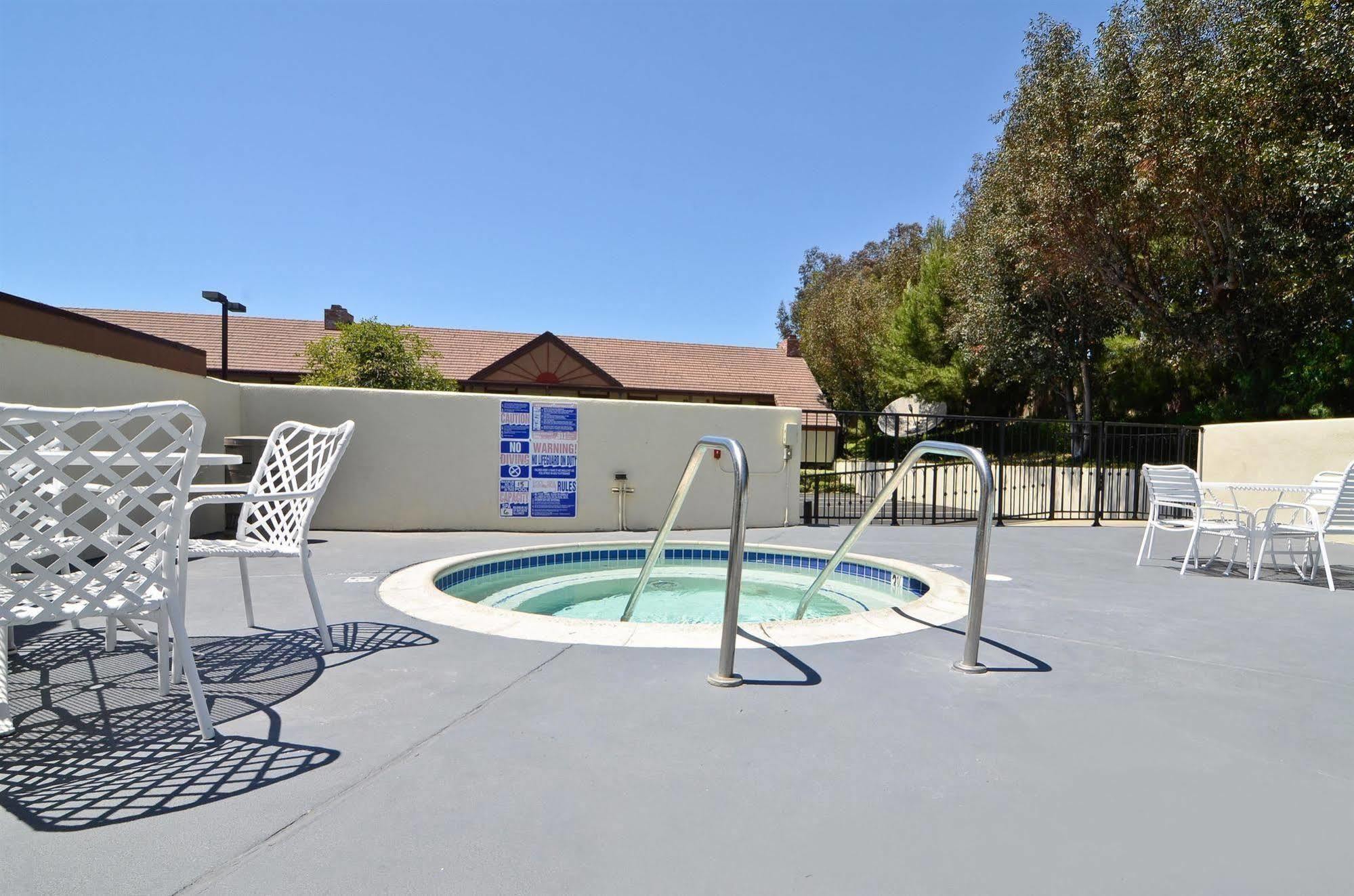 Western Country Hotel 3*
