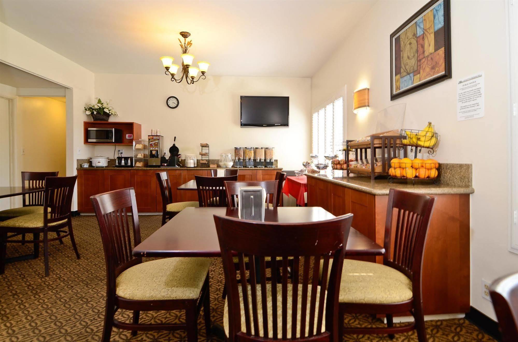 Best Western Country 3*